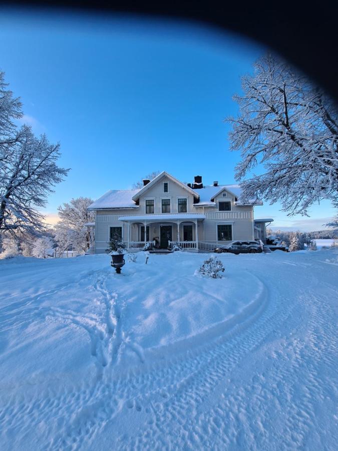 Skogsbrynet B&B, Bredsjoe Nya Herrgard Hällefors エクステリア 写真
