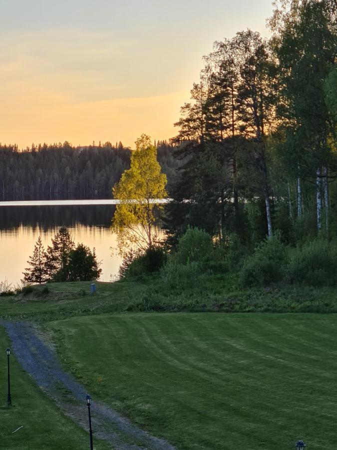 Skogsbrynet B&B, Bredsjoe Nya Herrgard Hällefors エクステリア 写真