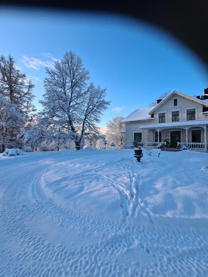 Skogsbrynet B&B, Bredsjoe Nya Herrgard Hällefors エクステリア 写真