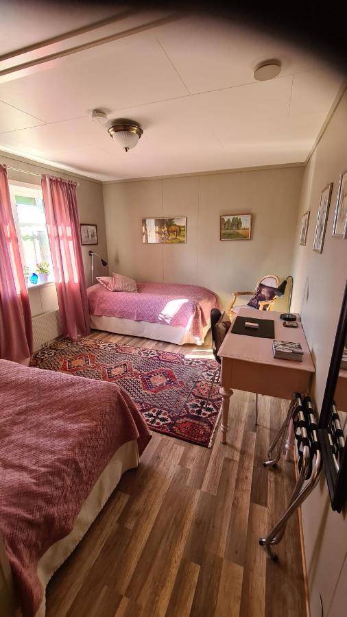 Skogsbrynet B&B, Bredsjoe Nya Herrgard Hällefors エクステリア 写真