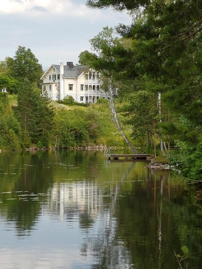 Skogsbrynet B&B, Bredsjoe Nya Herrgard Hällefors エクステリア 写真