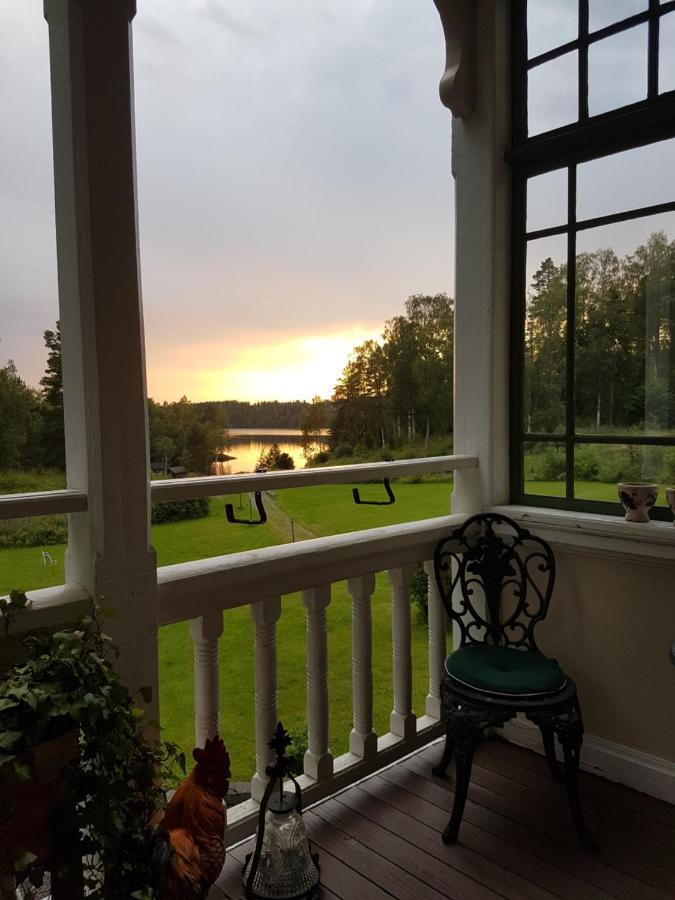 Skogsbrynet B&B, Bredsjoe Nya Herrgard Hällefors エクステリア 写真